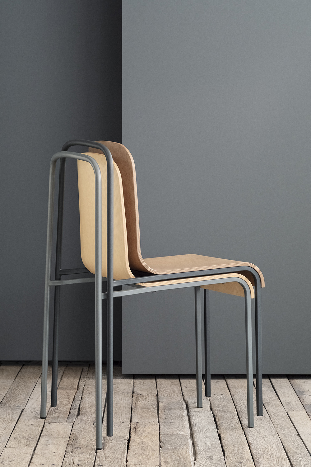 Mue stackable chair, manufactured by Livoni